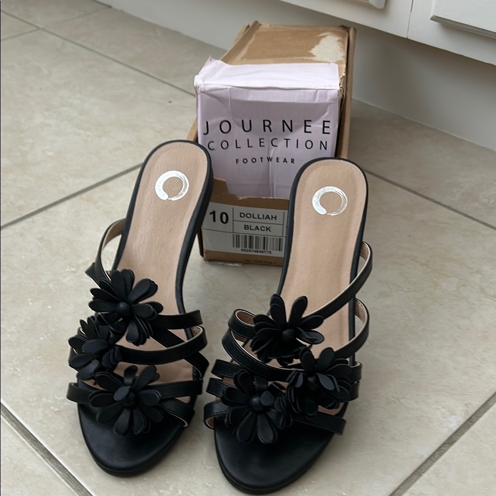 Journee Collection Black Floral Sandals